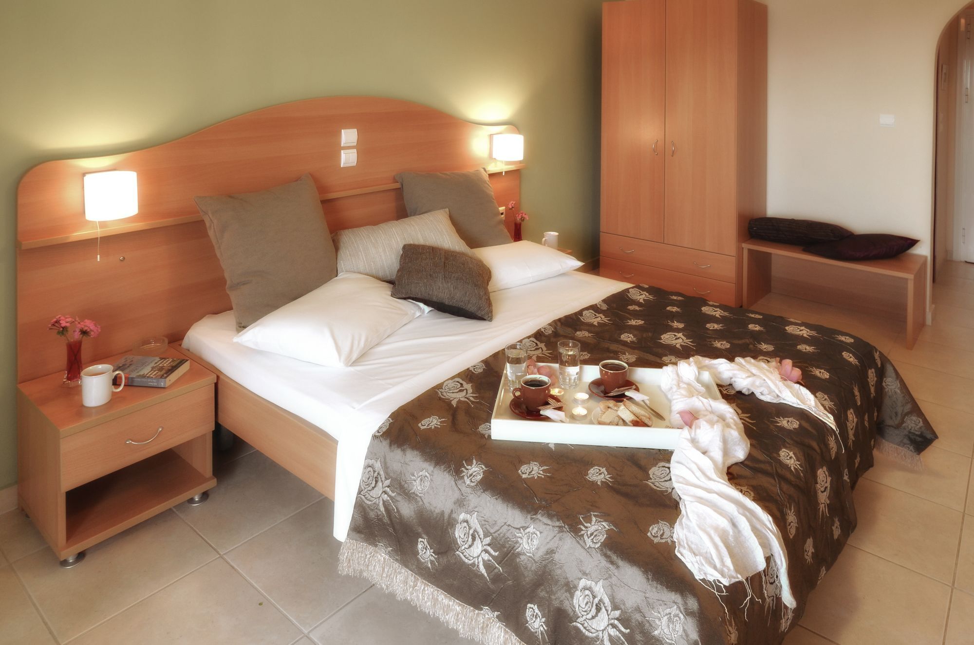 Belussi & Hotel 4*
